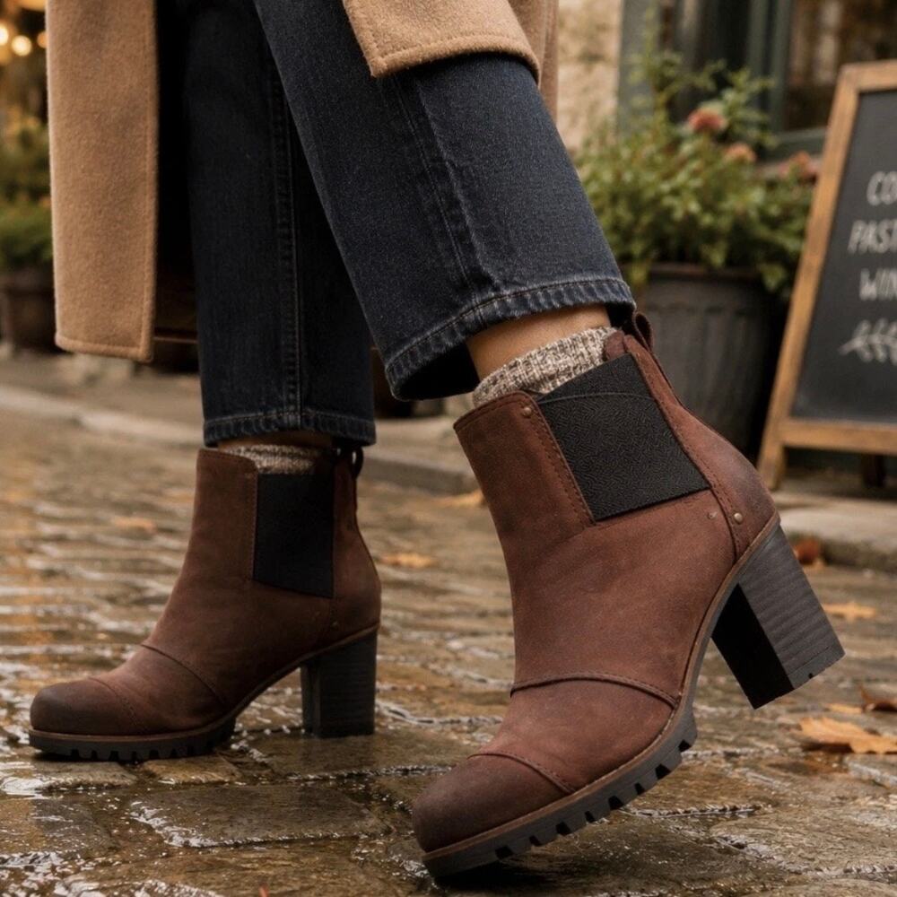Sorel Addington Waterproof Heeled Chelsea Lug Sole Leather Boots Redwood Sz 10